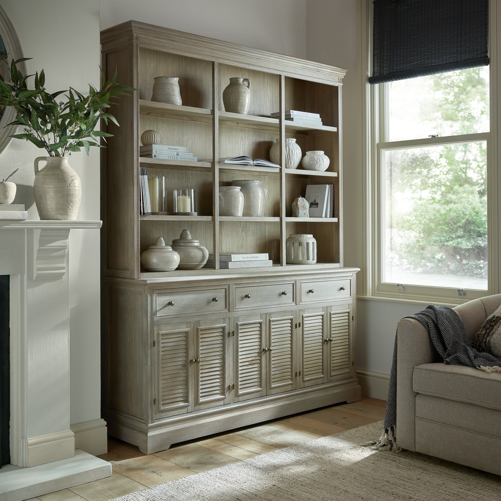 Delphine Collection 6 Door 3 Drawer Large Dresser !! New In!!