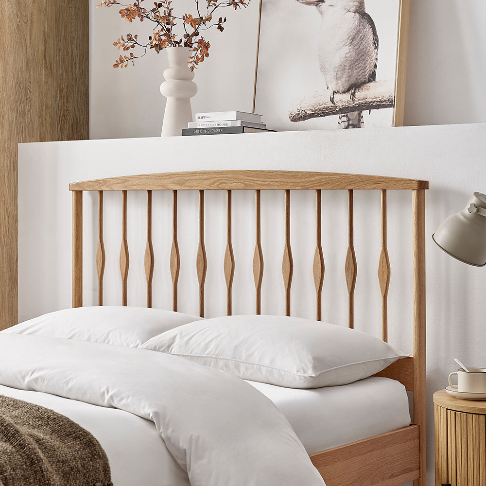 JUNO Oak Bedstead