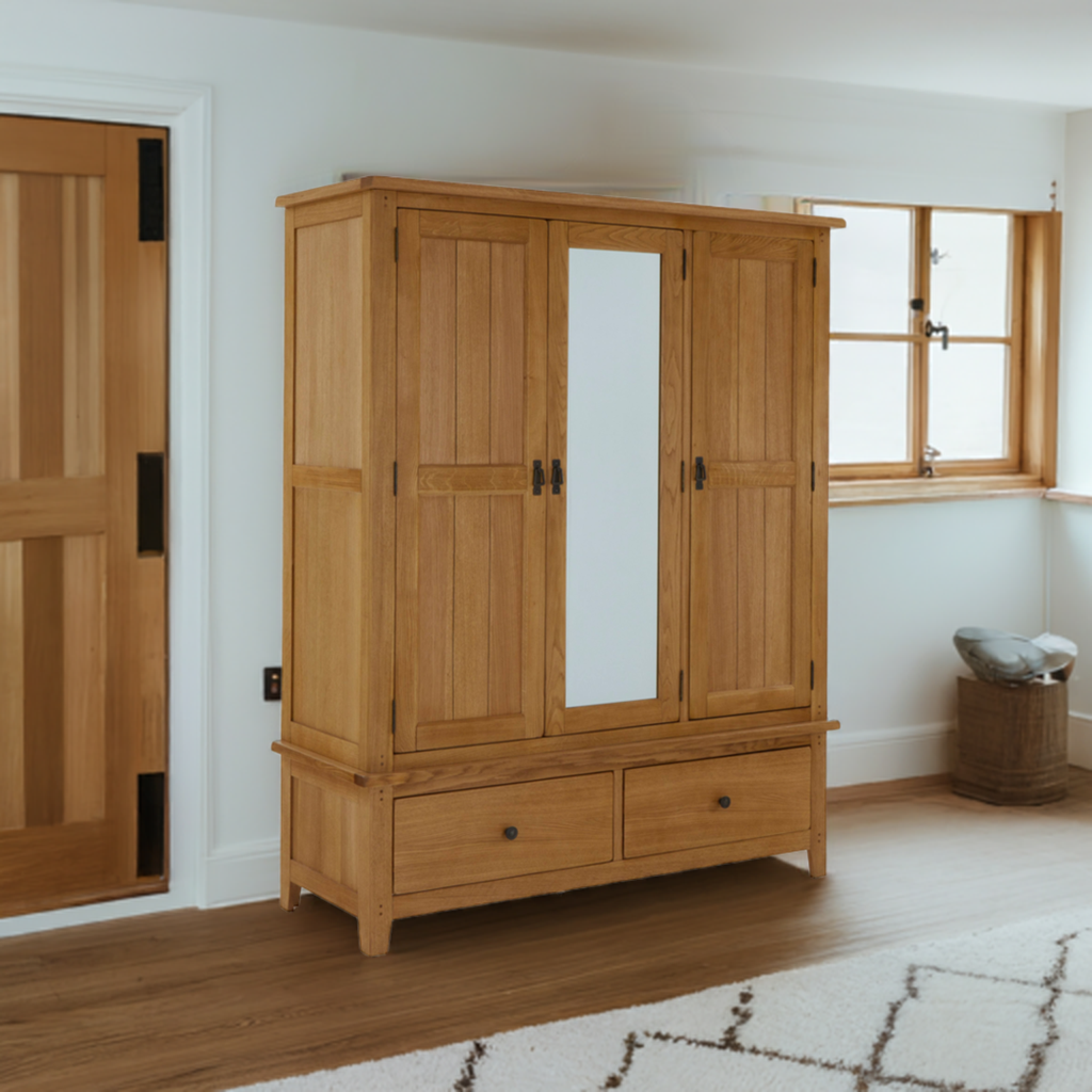 Burford oak Triple wardrobe with Mirror