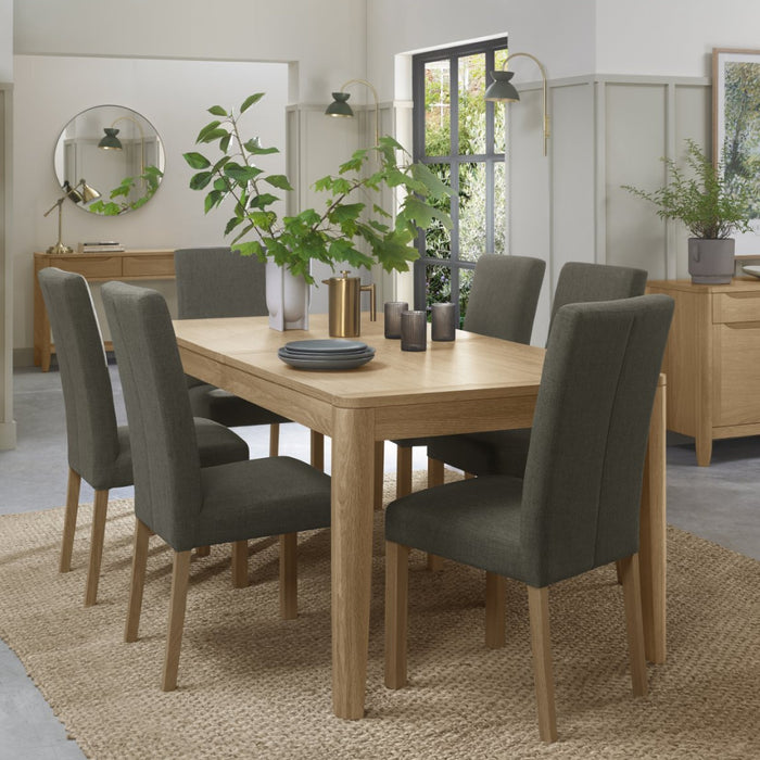 Chester Oak 4-6 Extension Dining Table