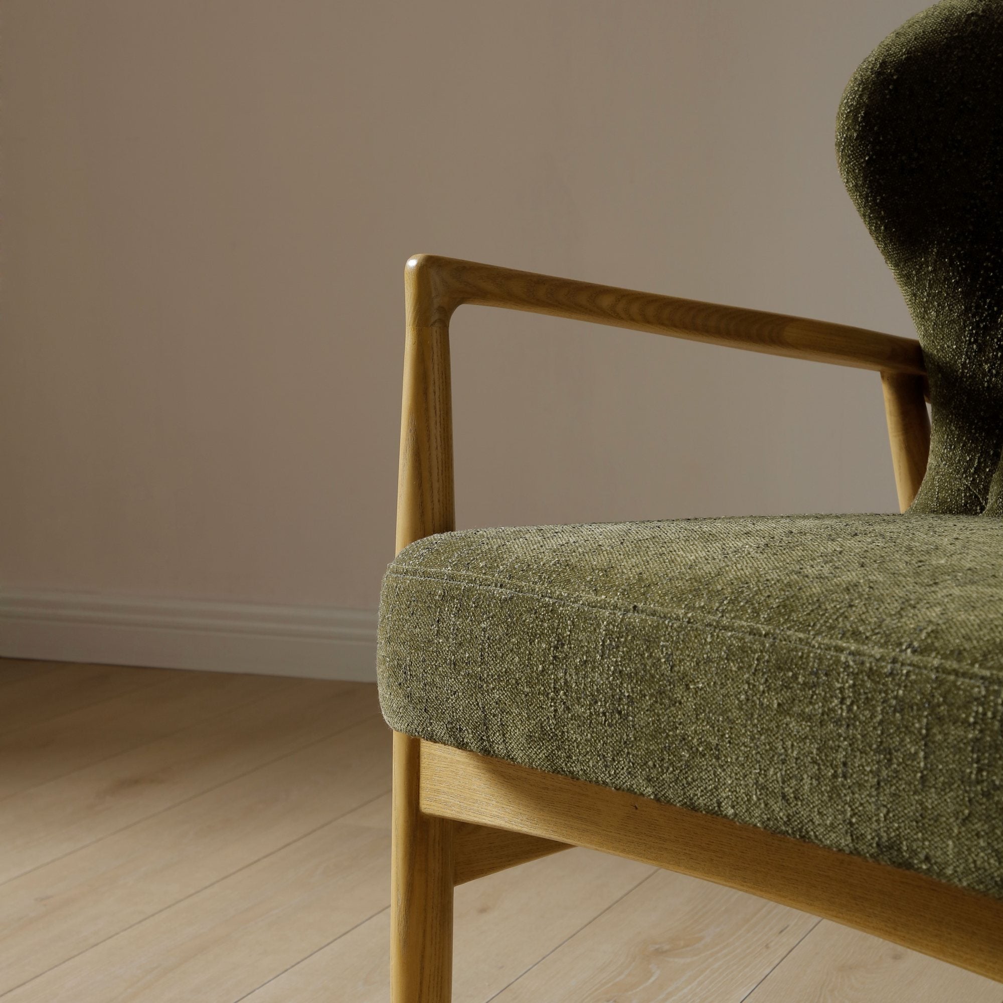 Milo Chair Tan Spit Leather