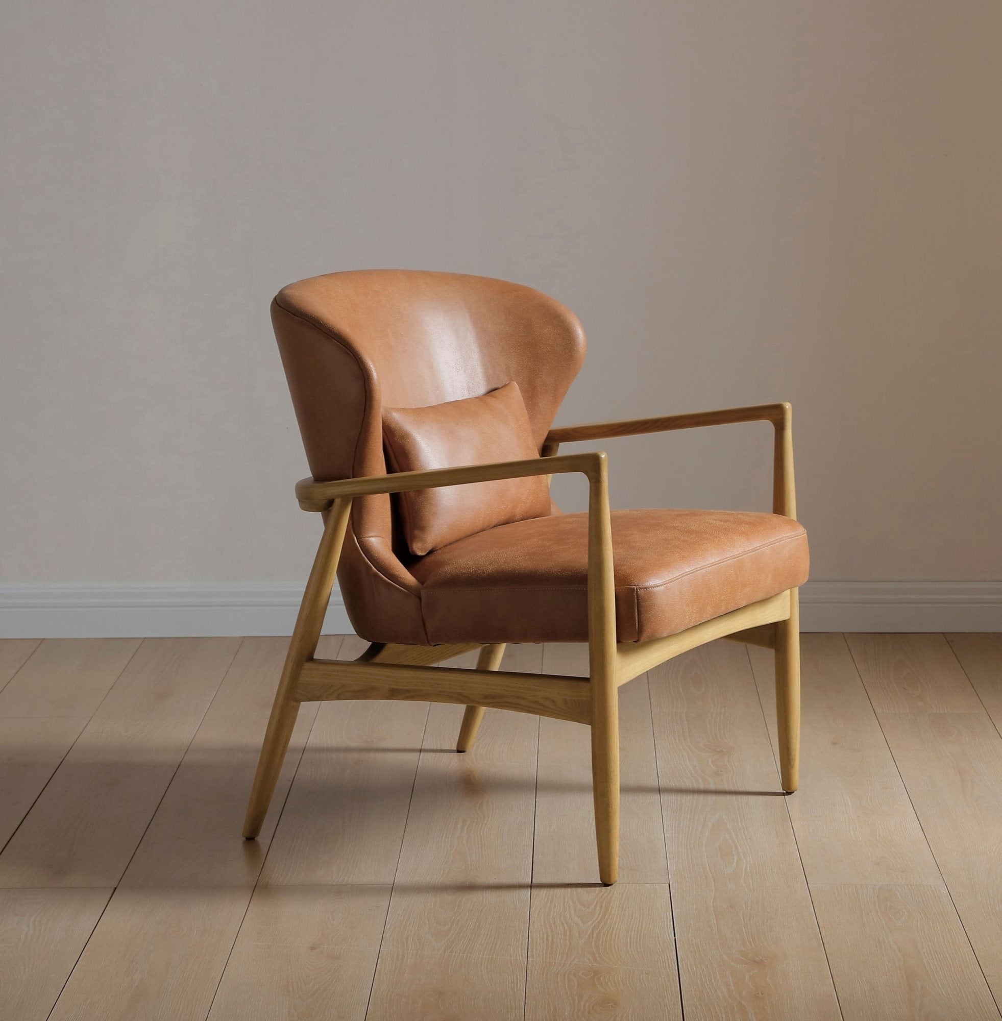Milo Chair Tan Spit Leather
