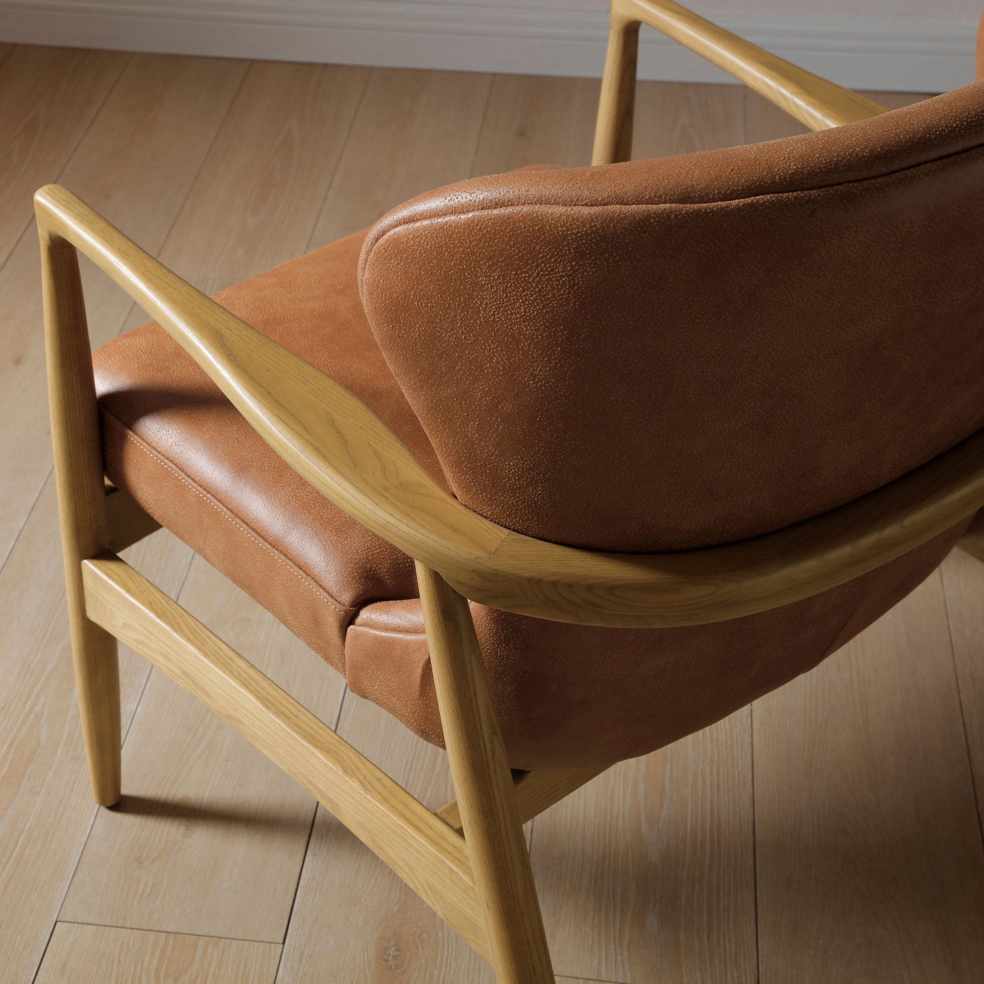 Milo Chair Tan Spit Leather