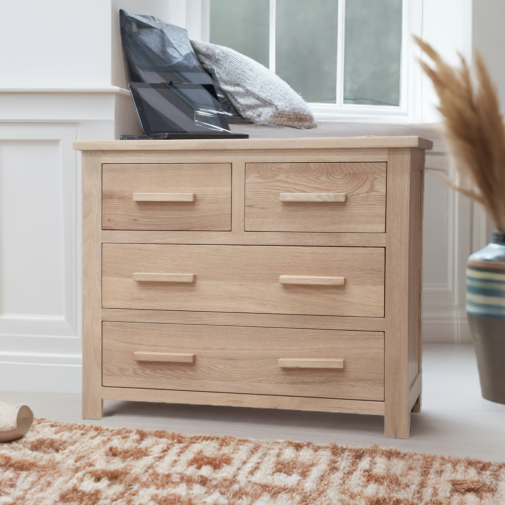 Opus Solid Oak 2/2 Chest