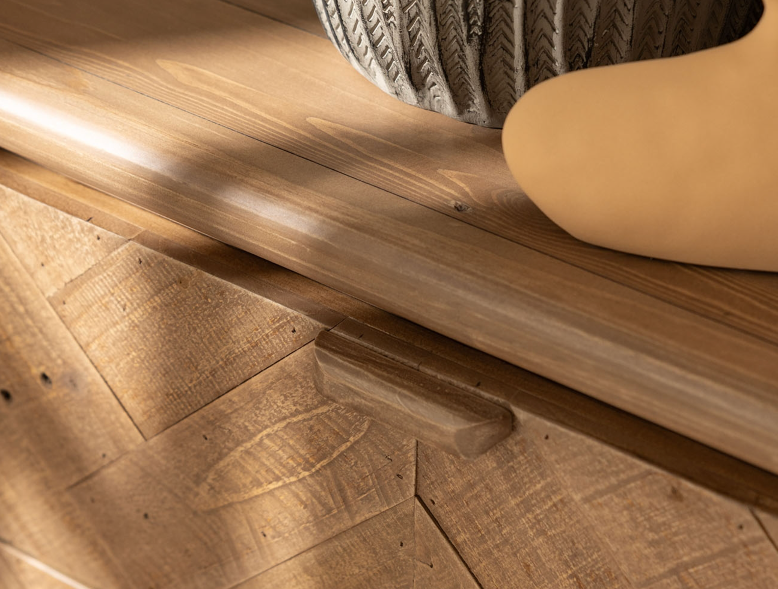 Atauro 9 Drawer Chest