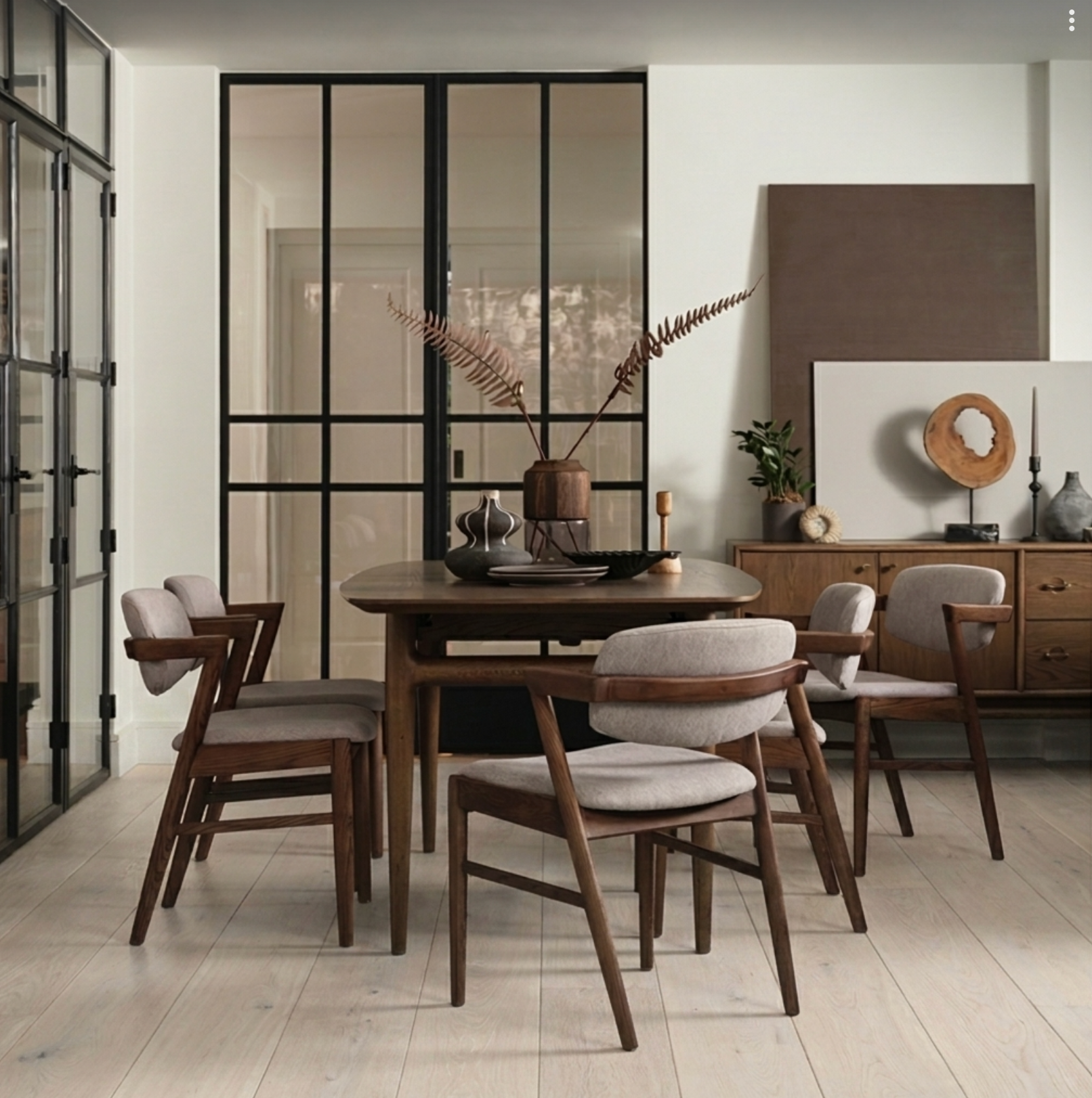 G-PLAN Marlow Extending 160/215 table and darcy chairs package