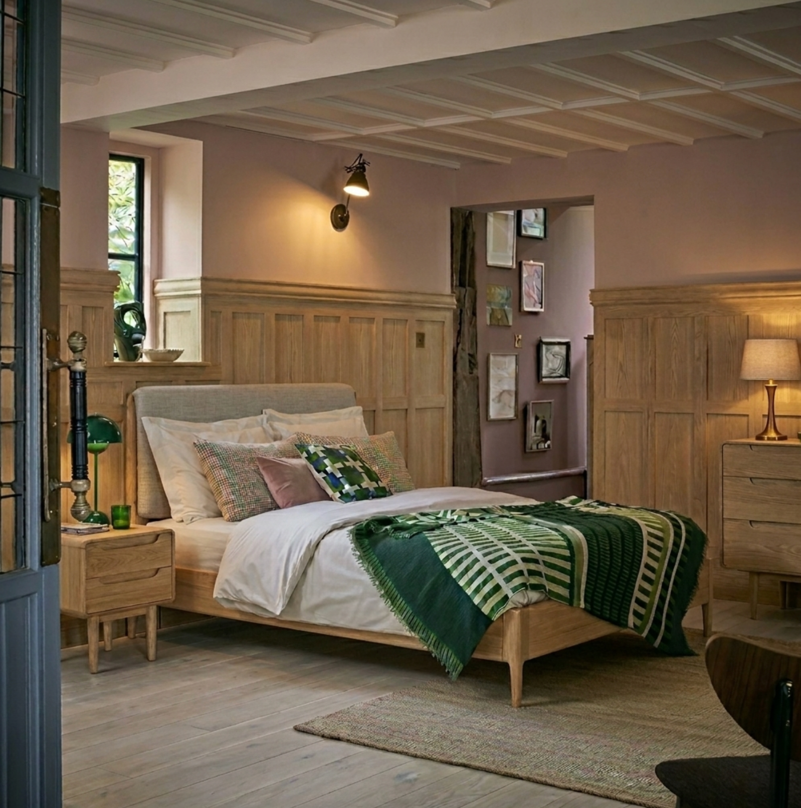 G-PLAN WINCHESTER OAK BEDSTEAD WITH UPHOLSTERED HEADBOARD