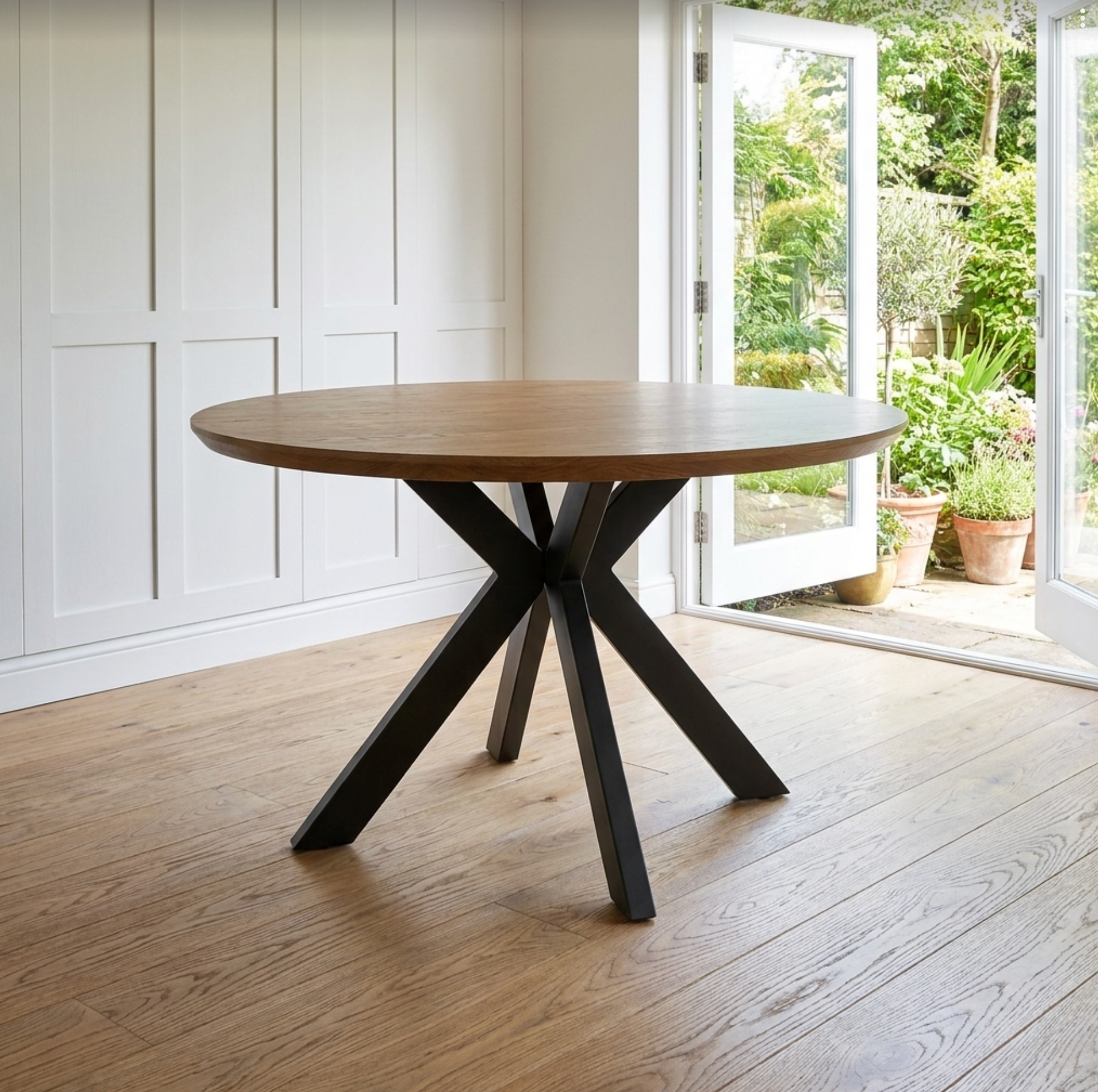 Boston Ext Round Table 1200-1600mm Rustic Oak