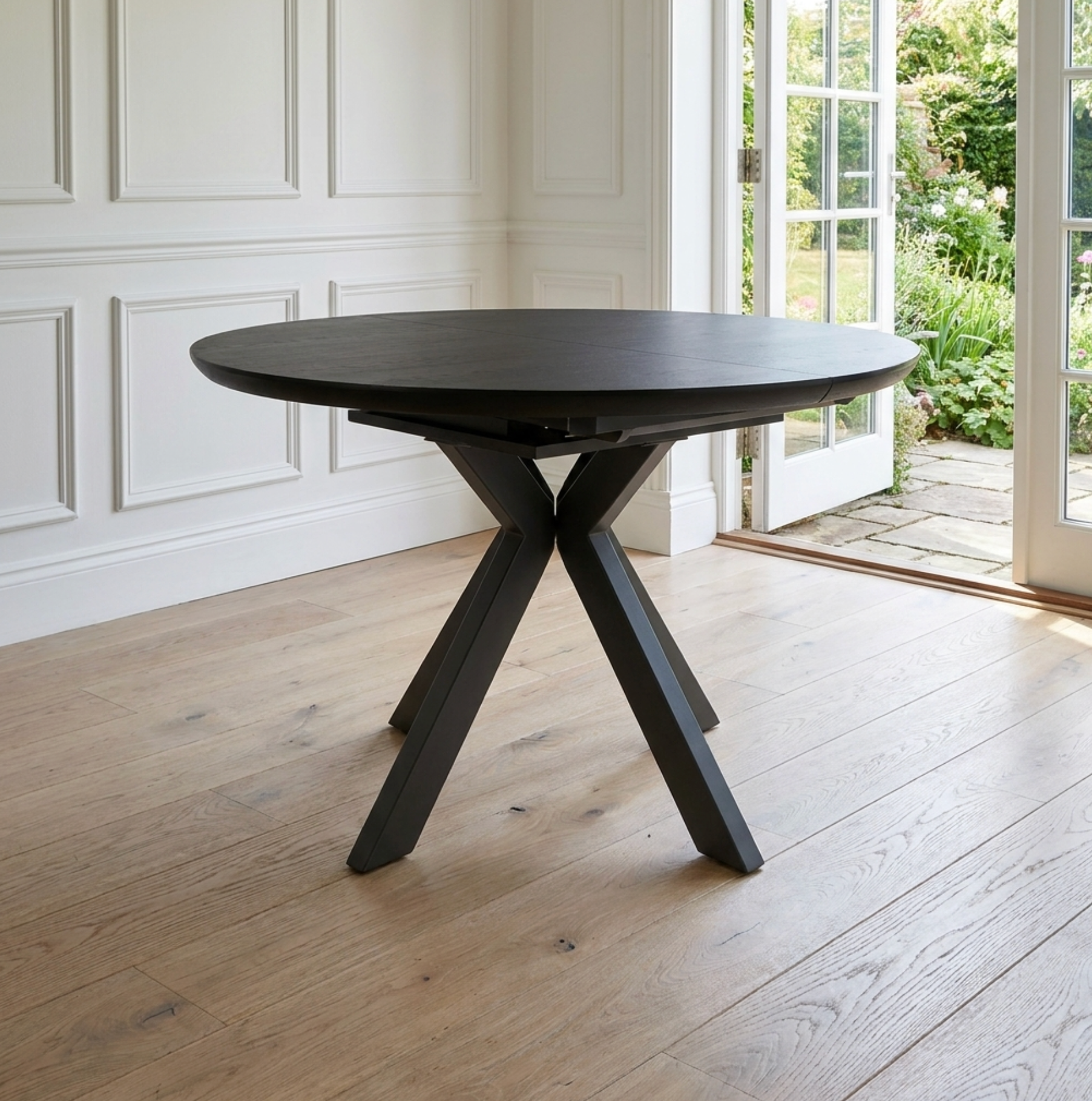Boston Extending Round Table 1200-1600mm – Black