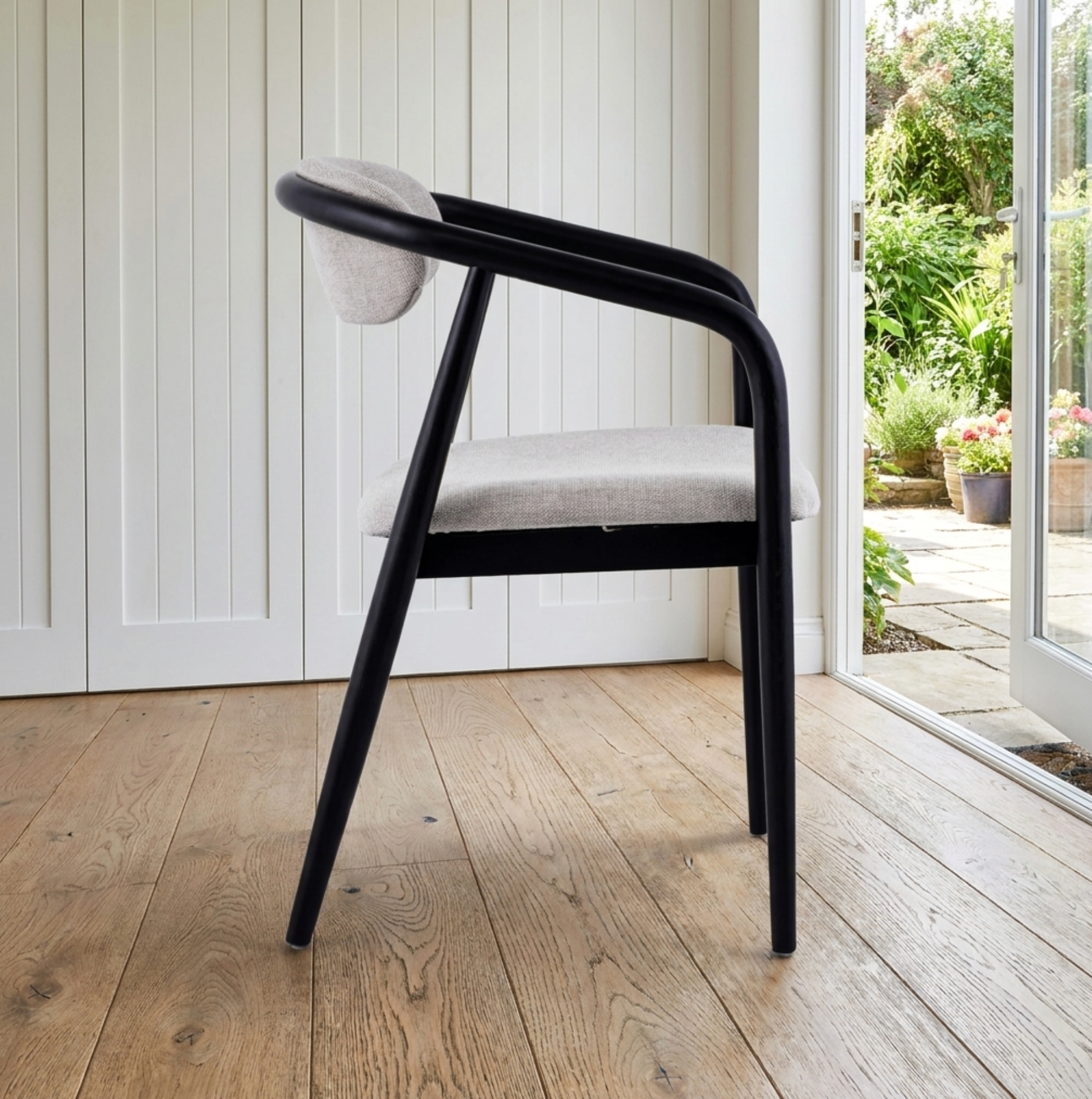 ISABELLE ARM CHAIR (BLACK) !Special Offer!