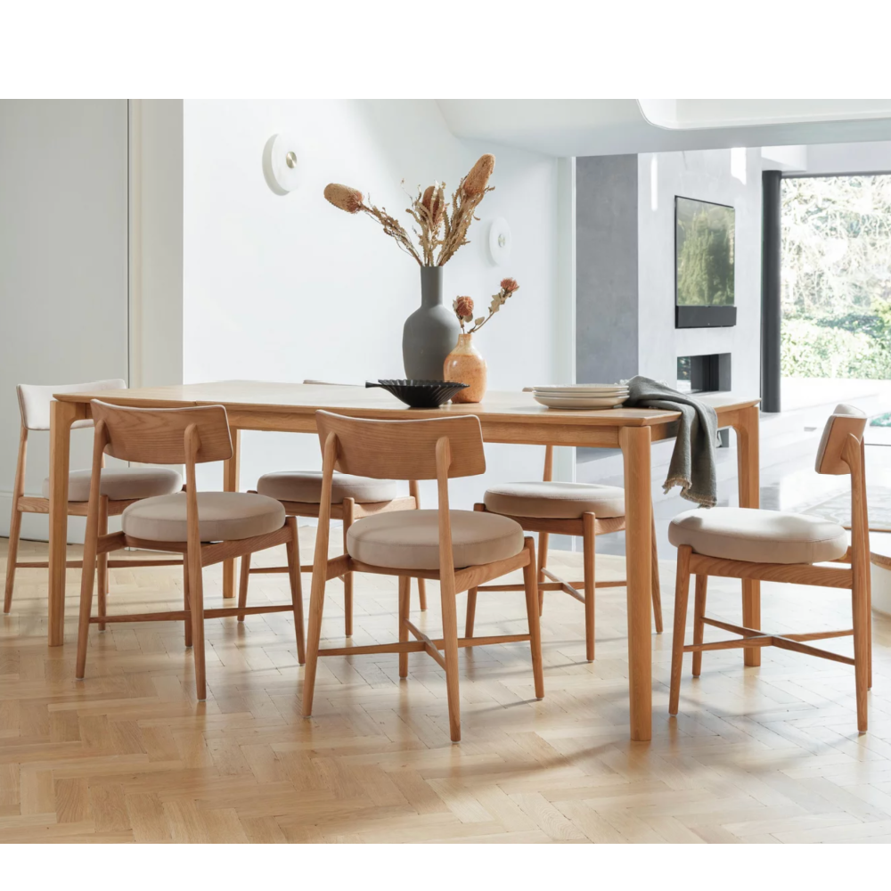 G Plan Winchester 135 – 190cm Extending Dining Table sets with Flora Chairs