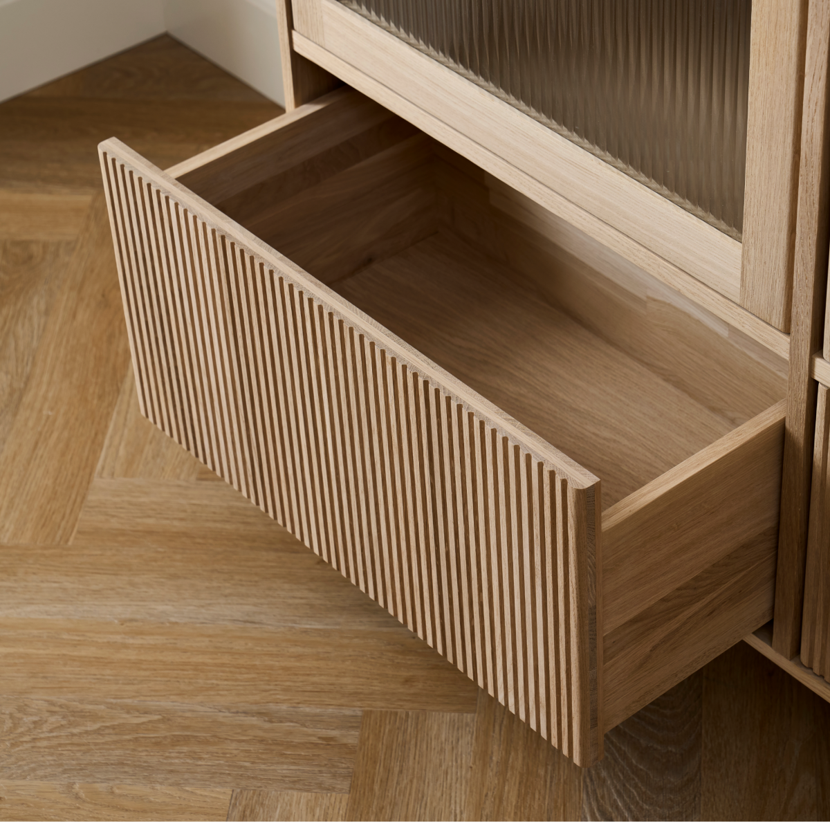 Kristensen Options Solid Oak Vitrine