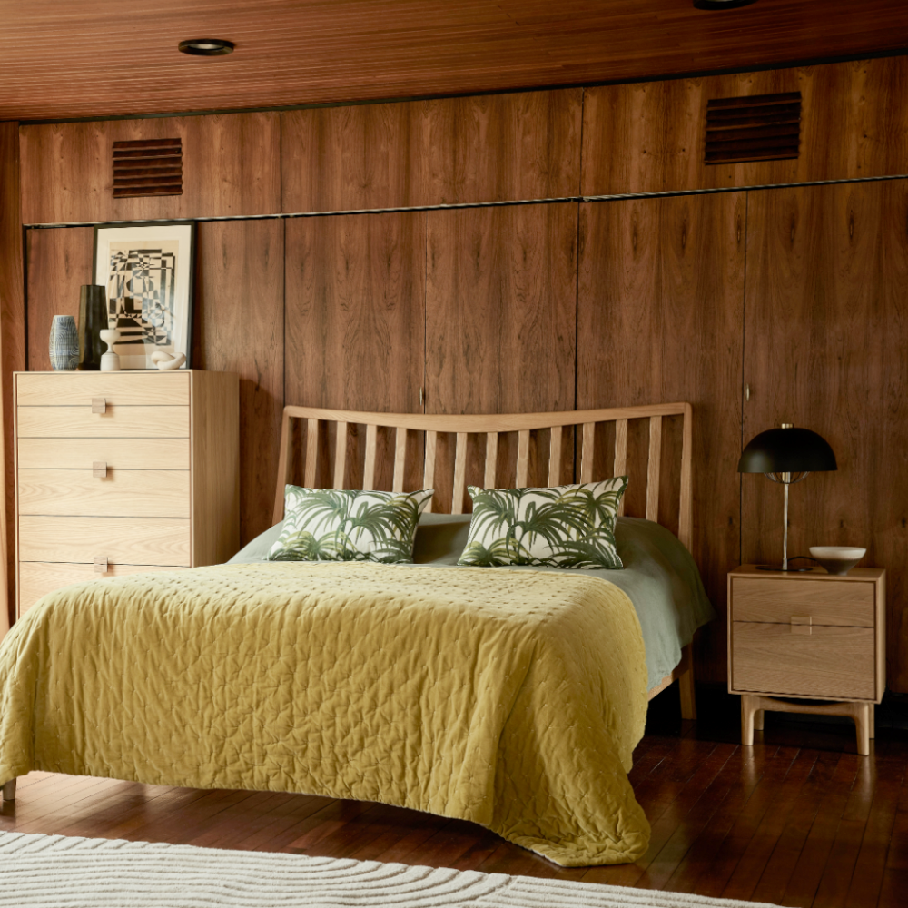 Larsen Oak bedstead