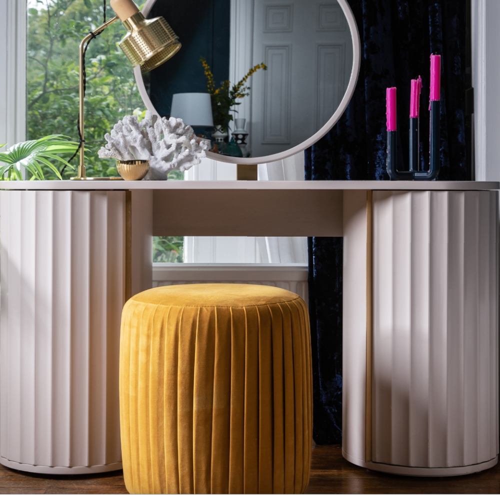 LILY DRESSING TABLE