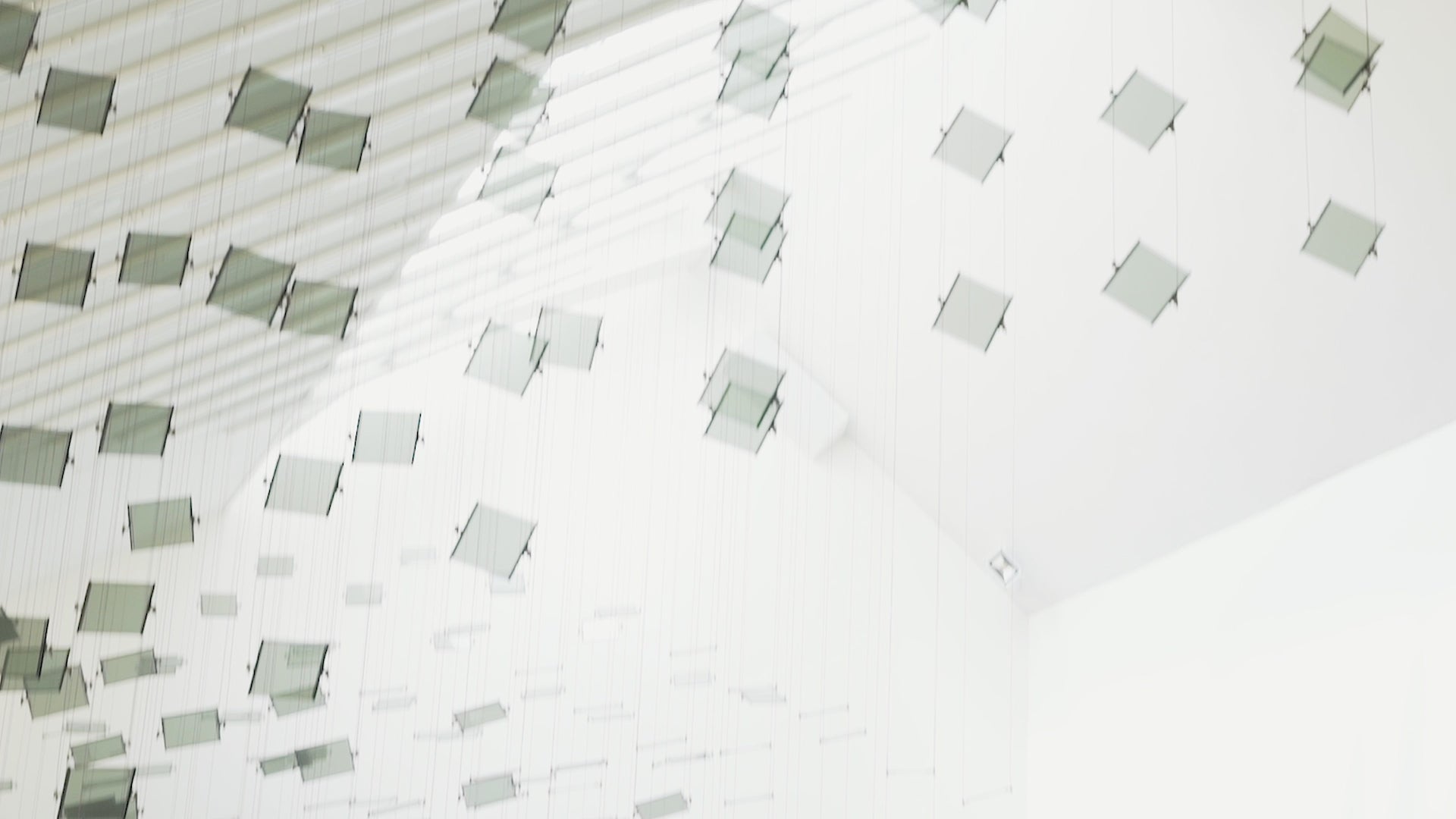 Load video: SAKS – (KC01) A classic designer chair with significant details