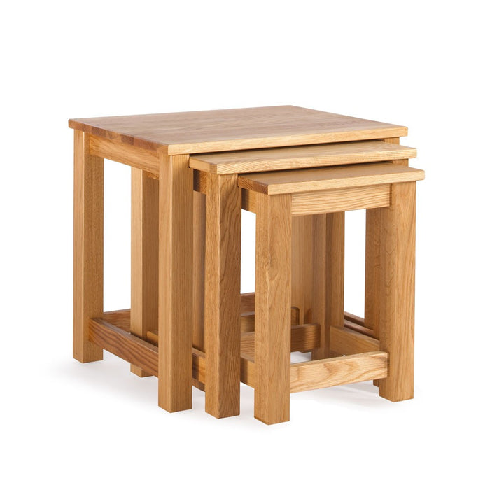Opus Oak Nest Of tables
