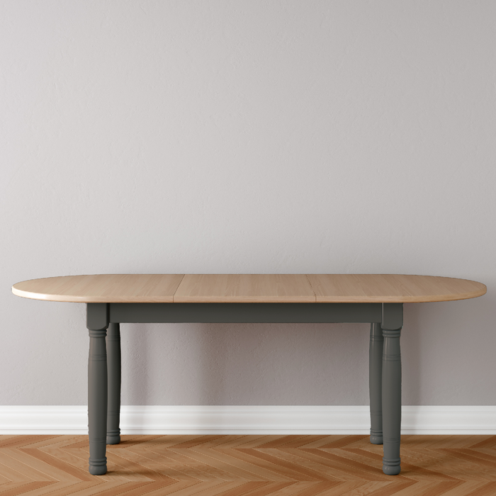 Oval extending table