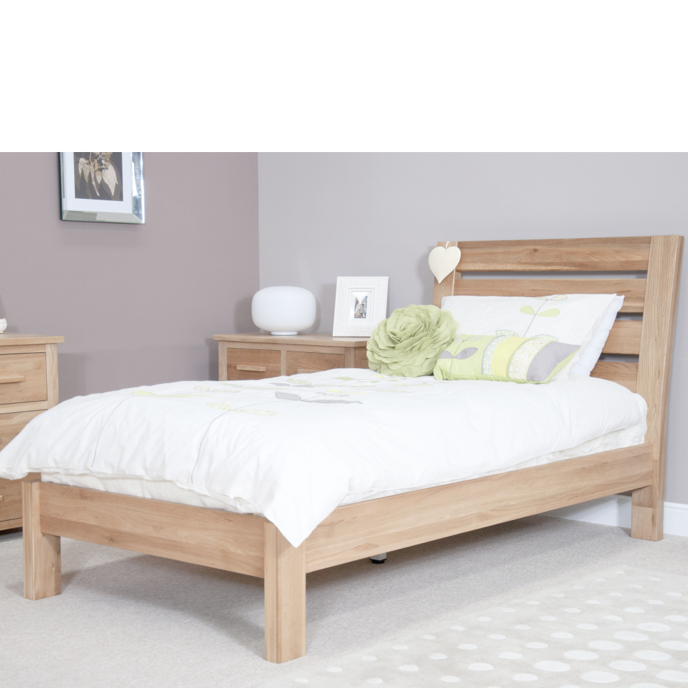 Opus Solid oak Westbury bedstead