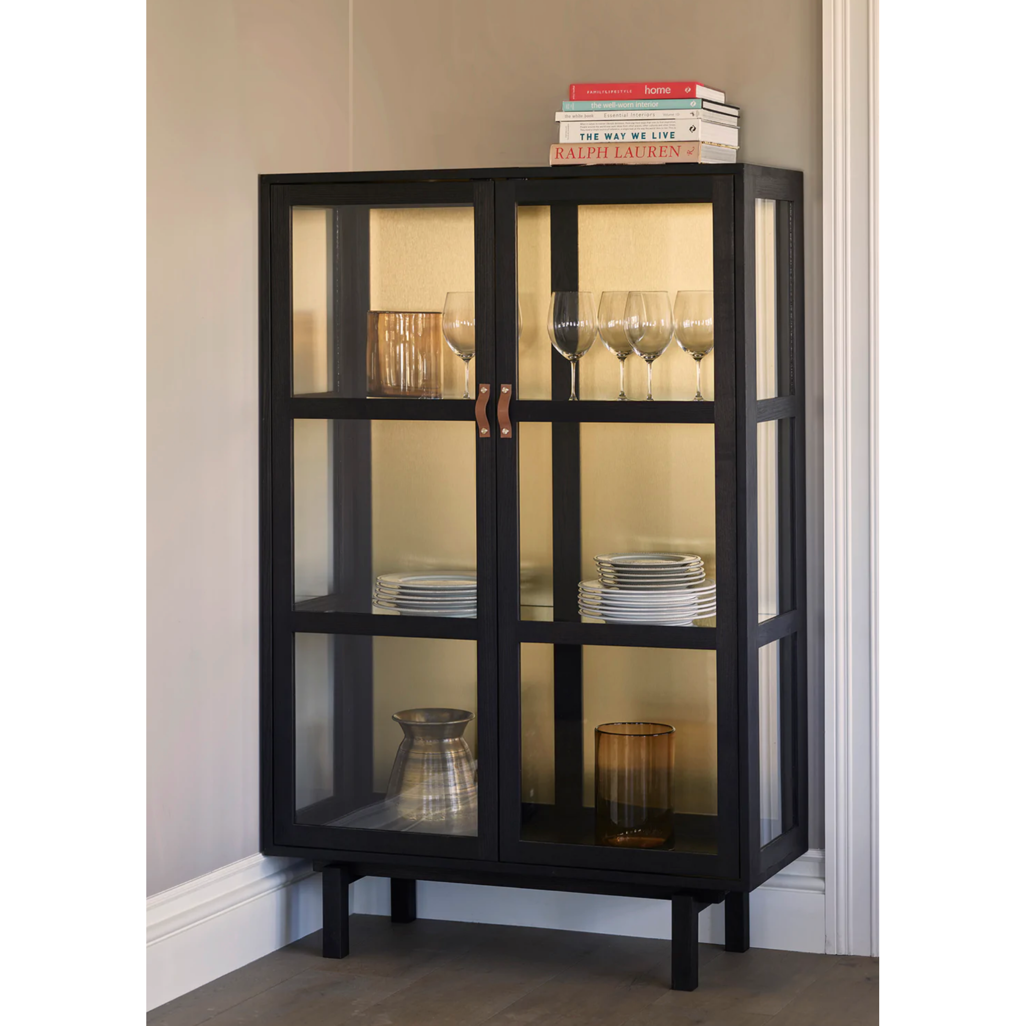 Kristensen Kristensen Urban Display cabinets